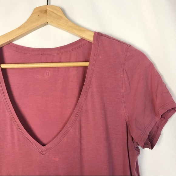 Lululemon Love Tee V Chianti Pink V-Neck Short Sleeve Athletic Top 6 - Picture 5 of 5